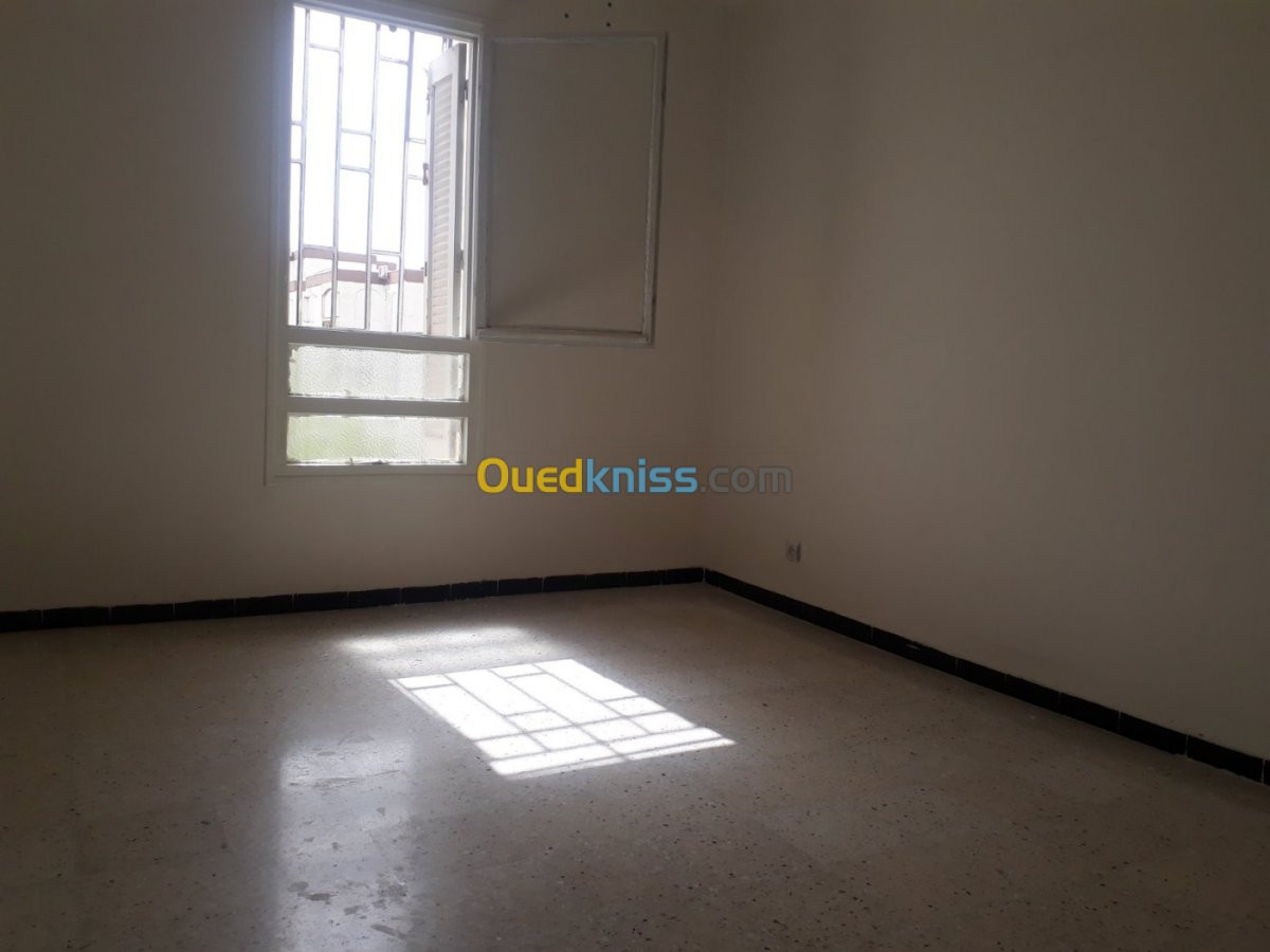 Location Appartement F4 Alger Kouba