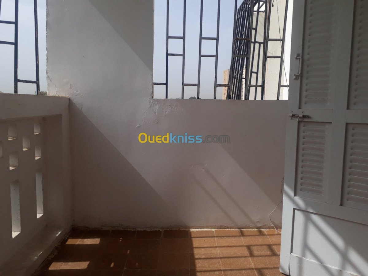 Location Appartement F4 Alger Kouba