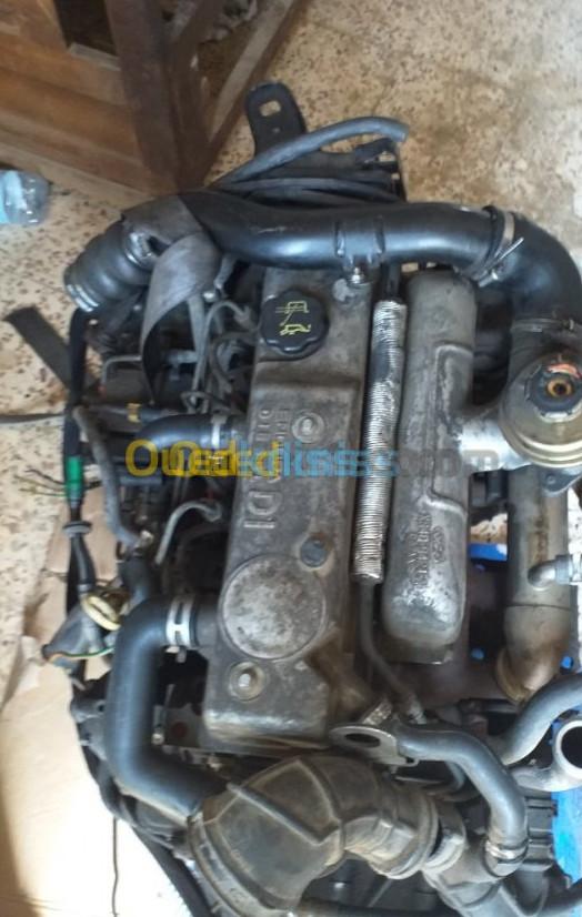 1 moteur Ford 