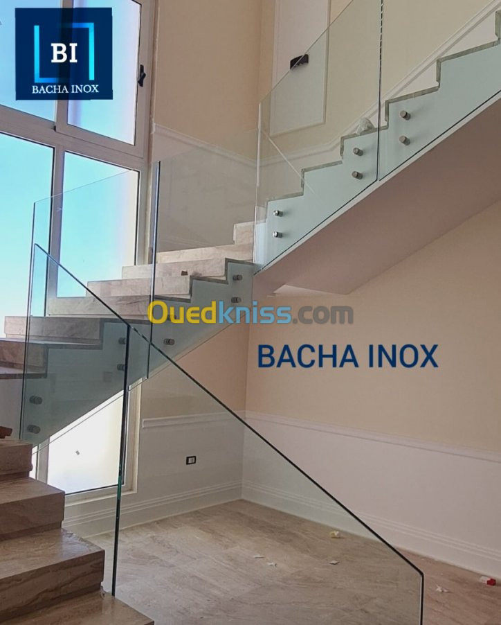 Rampe d'escalier en verre et en inox 