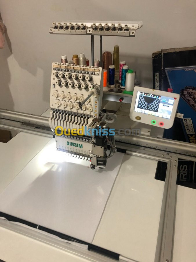  Machine de broderie et gros file