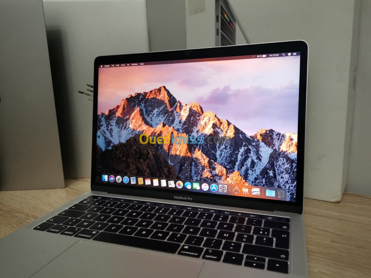 Macbook pro touchbar