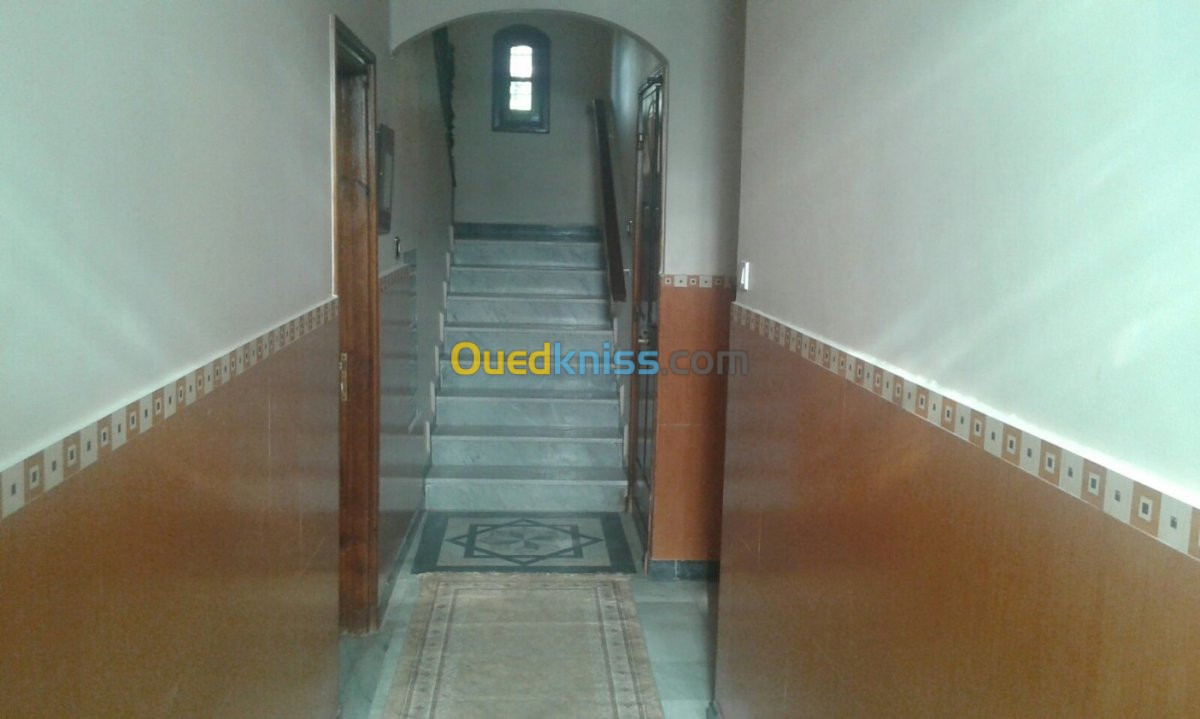 Location Duplex F4 Alger Hydra