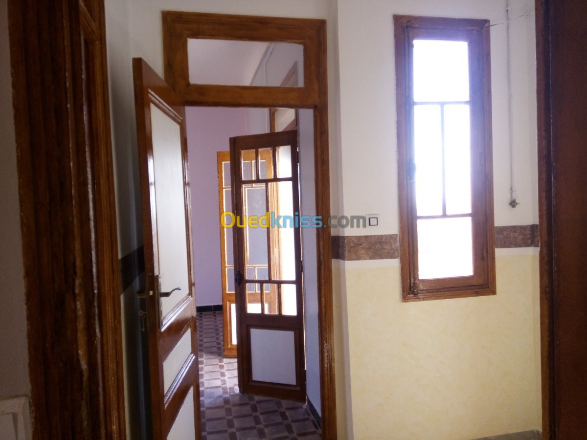 Vente Appartement F5 Tiaret Tiaret