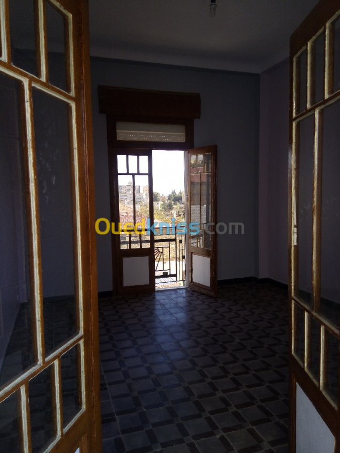 Vente Appartement F5 Tiaret Tiaret