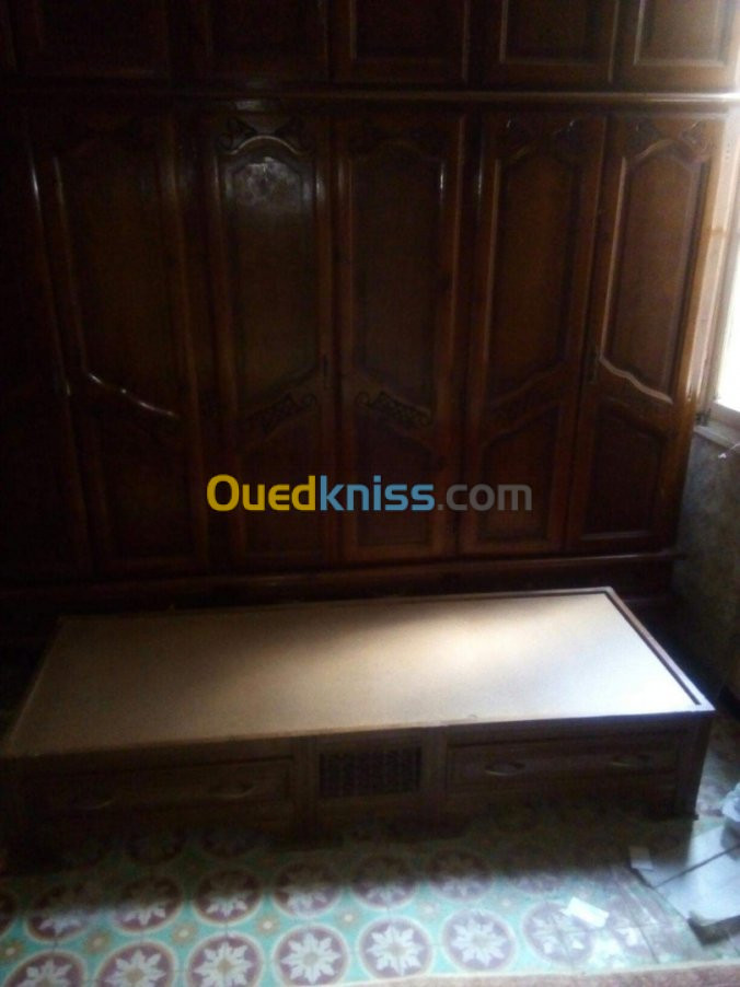 Meubles et tapis a vendre