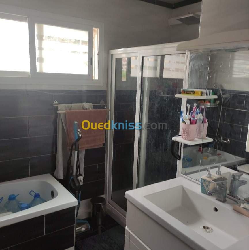 Location Appartement F4 Alger Dar el beida