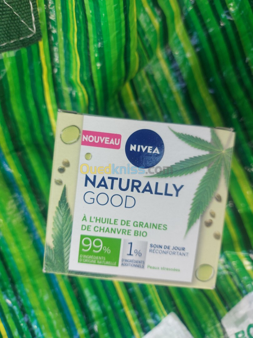 NIVEA NATURALLY GOOD