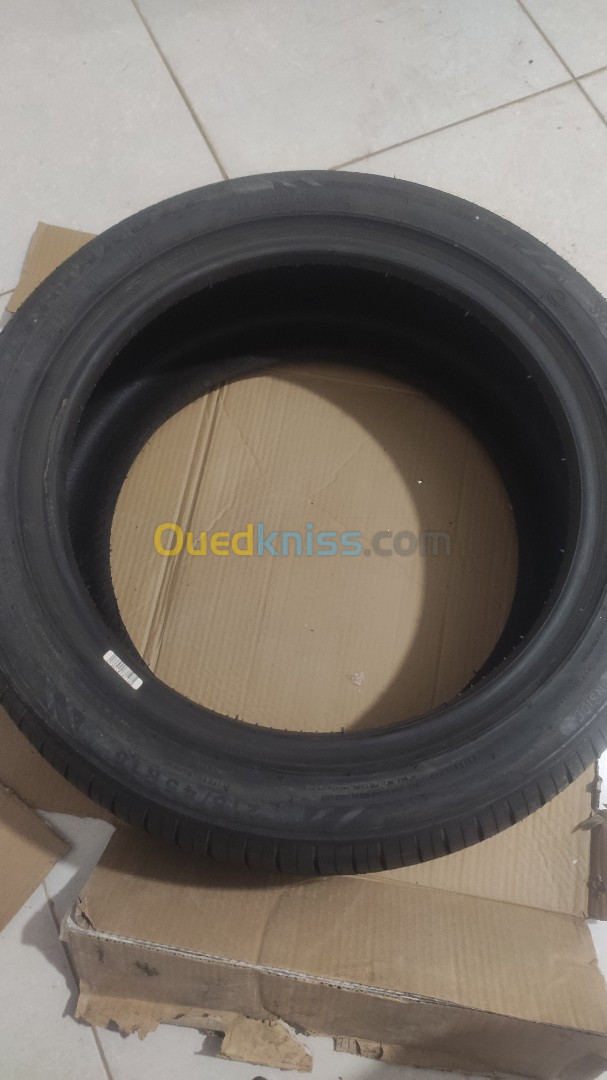 Pneu 215/45R16