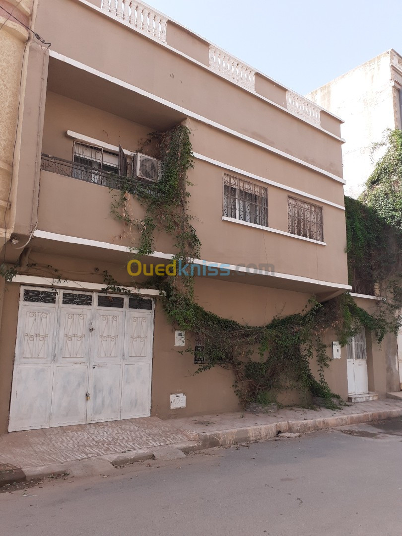 Vente Villa Oran Es senia - Oran Algérie