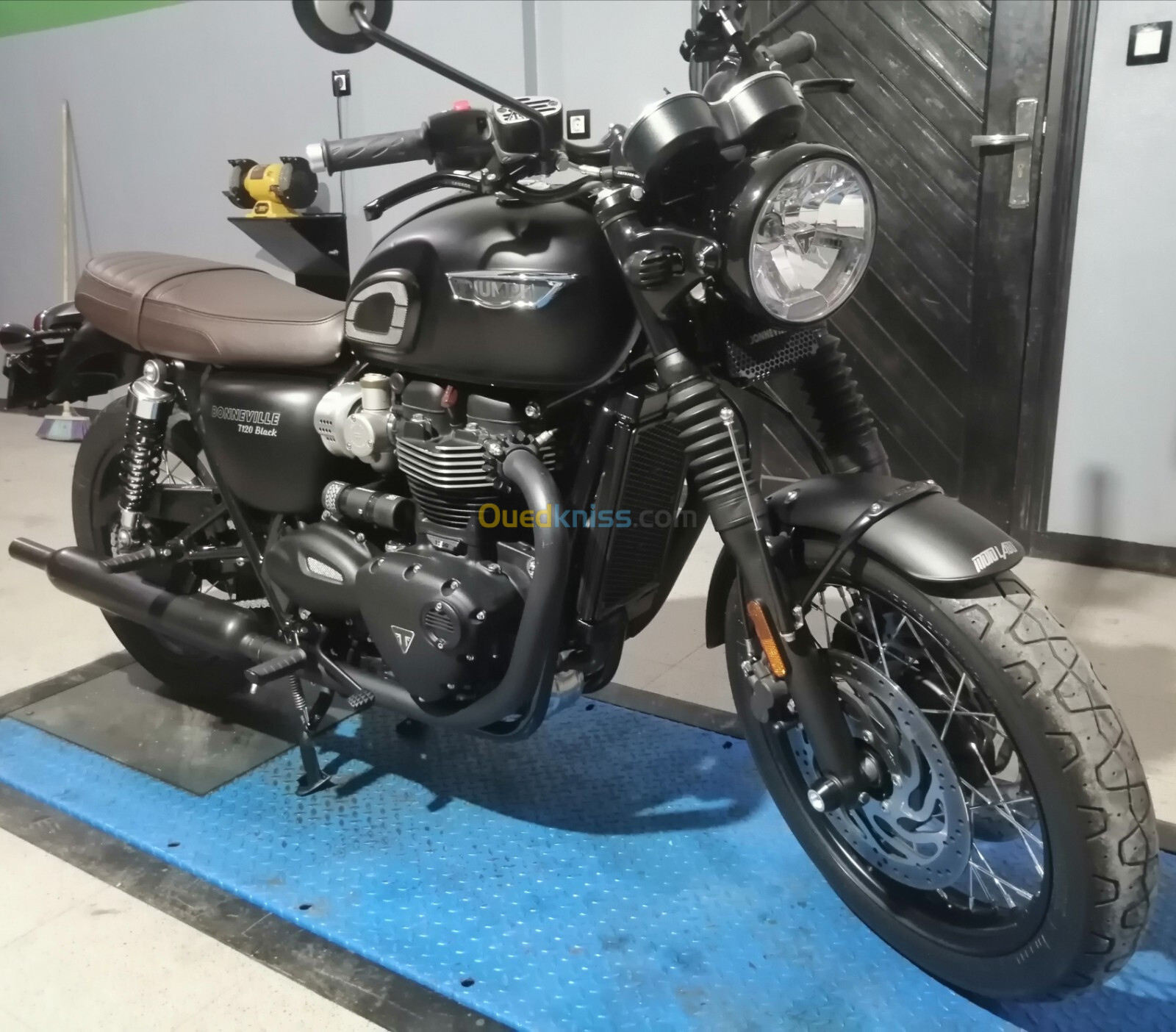 TRIUMPH Bonneville T120 Black 2017