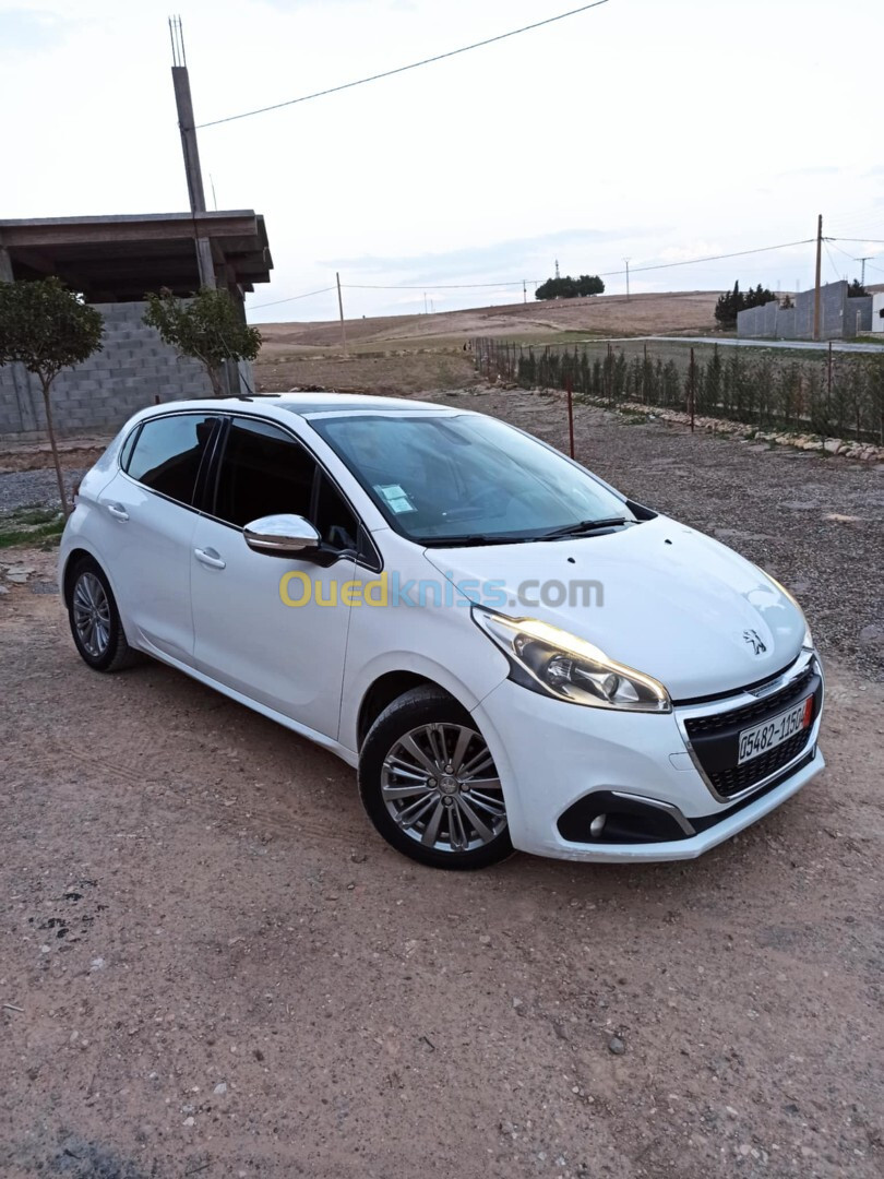 Peugeot 208 2015 Active Facelift