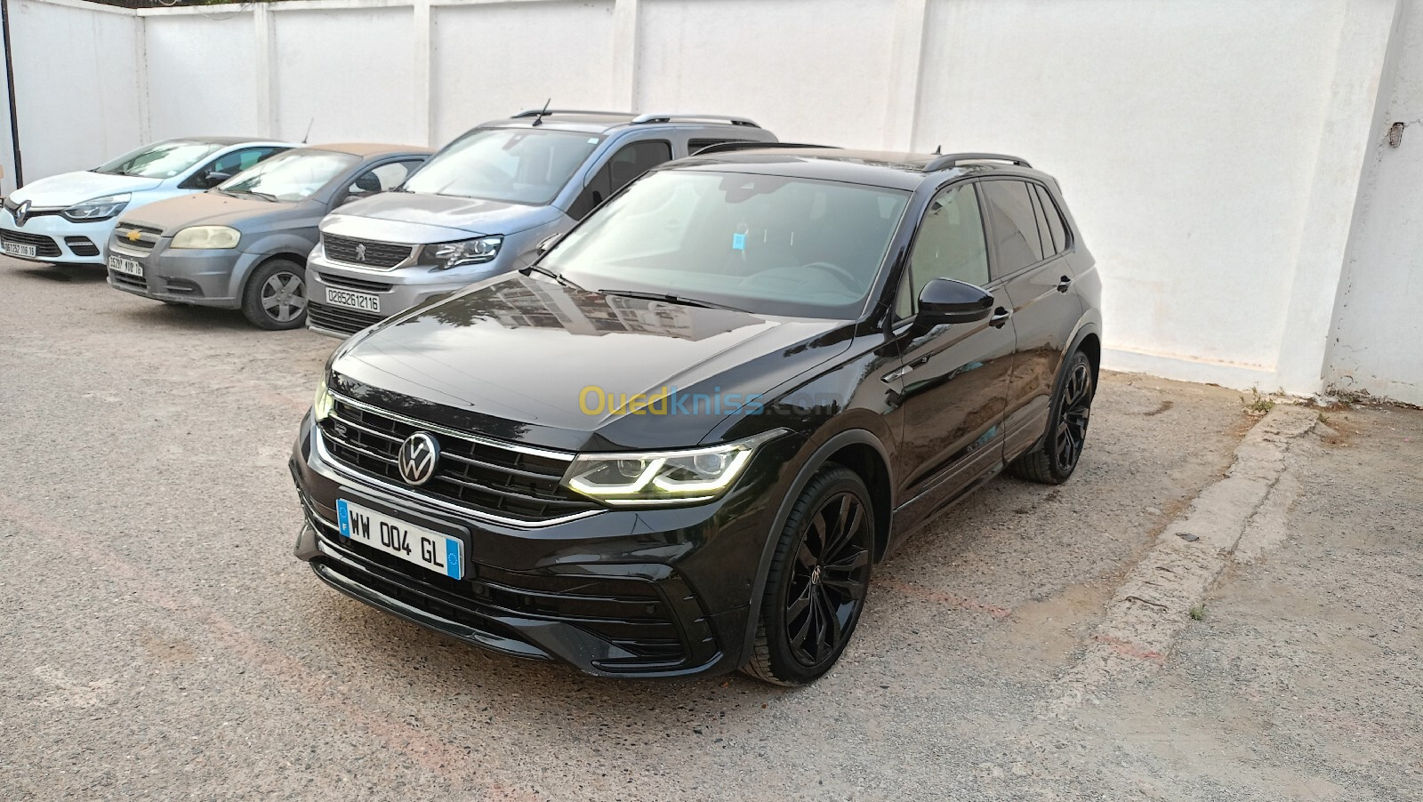 Volkswagen Tiguan 2021 Black Black