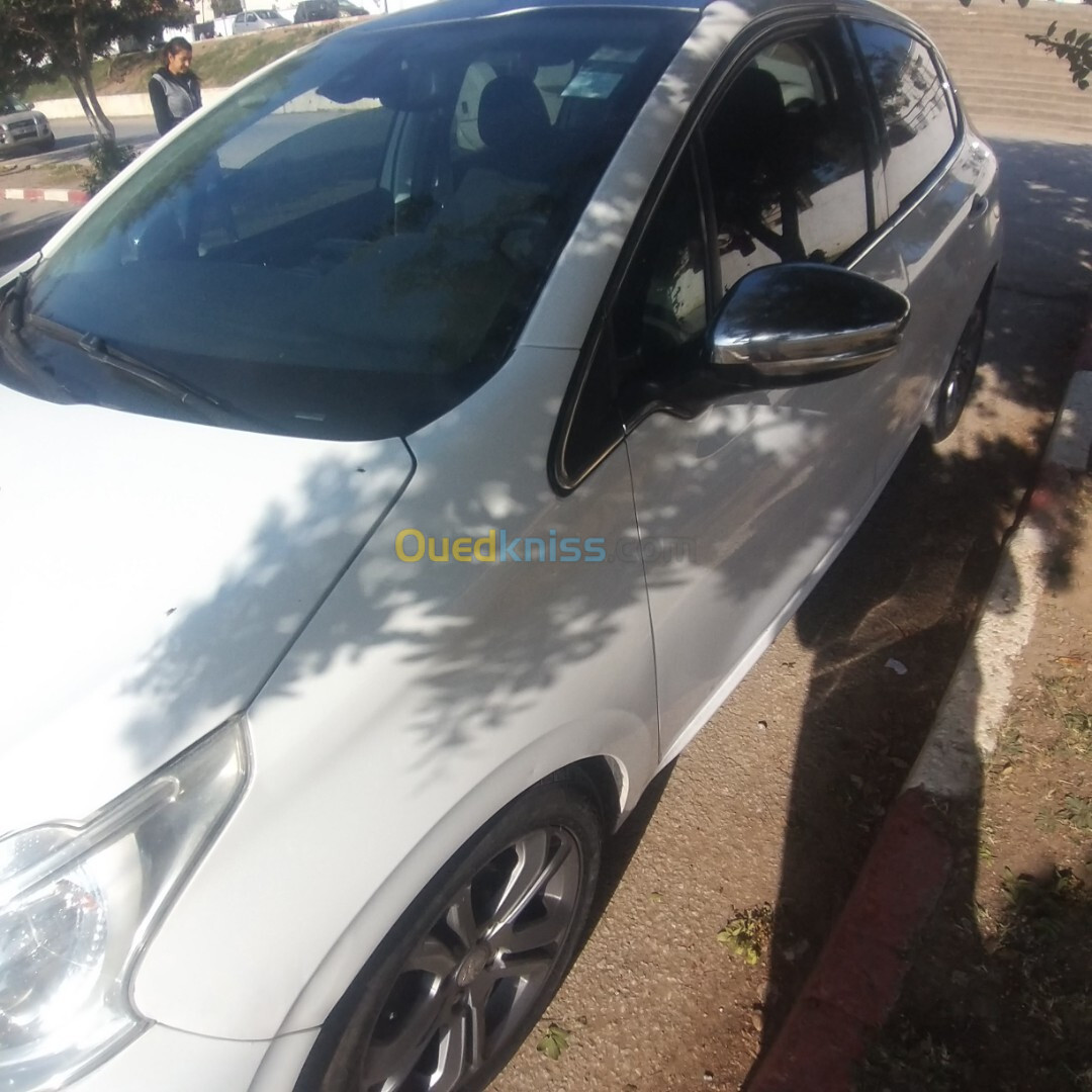 Peugeot 208 2014 Allure