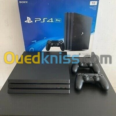 PS4 PRO Dernière version avec 2 manette 1 origine et 3 jeux 