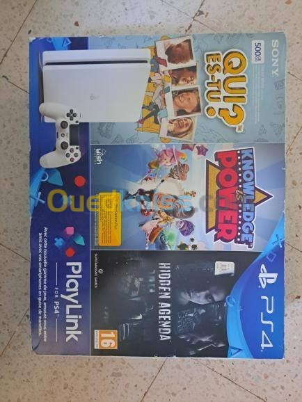 PS4 Slim 500go blanche avec 2 manettes et grand turismo + 3 jeux playlink gratuits