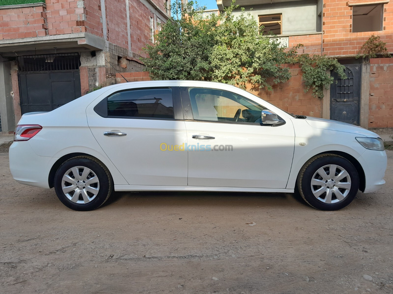 Peugeot 301 2013 Active