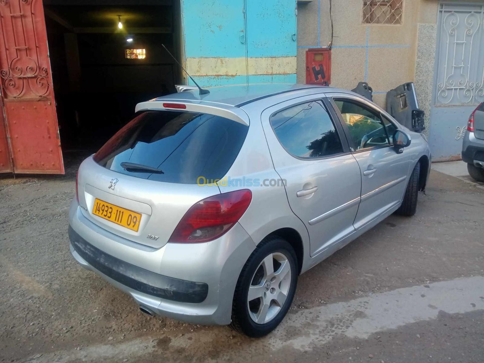 Peugeot 207 2011 