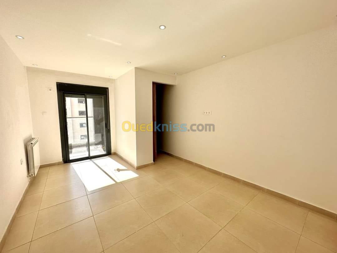 Location Appartement F4 Oran Bir el djir