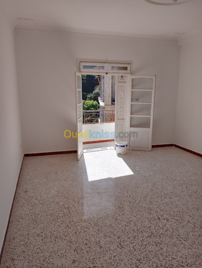 Location Appartement F3 Alger Saoula