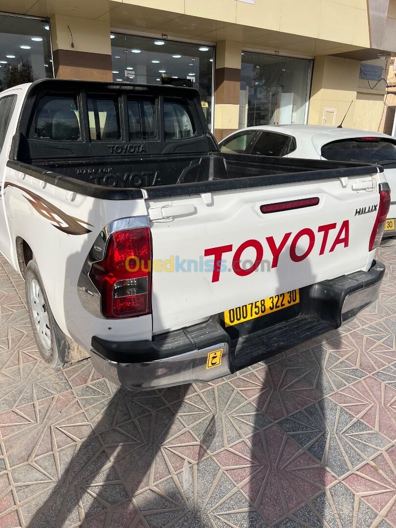 Toyota Hilux 2022 LEGEND DC 4x2