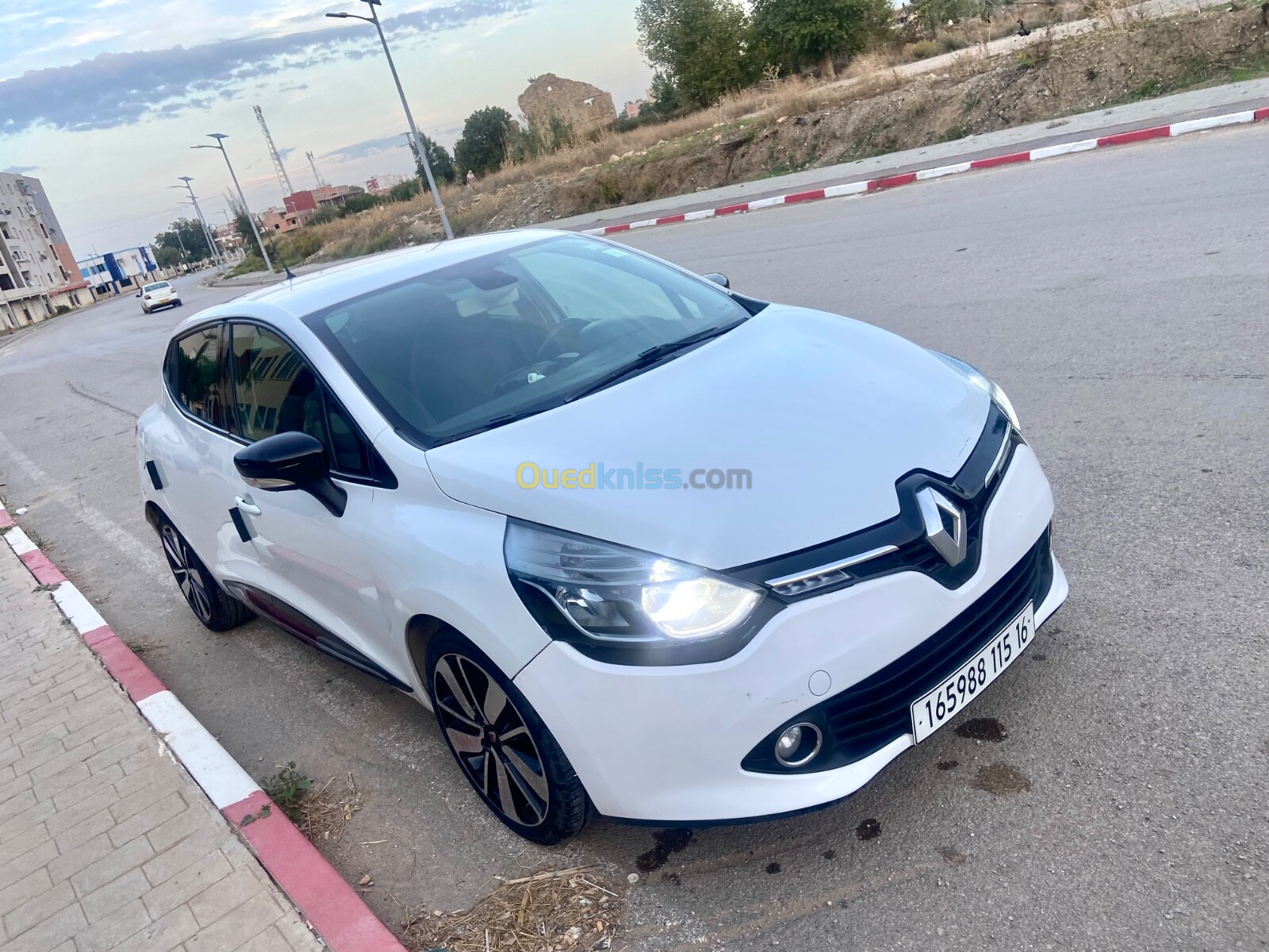 Renault Clio 4 2015 Seventeen