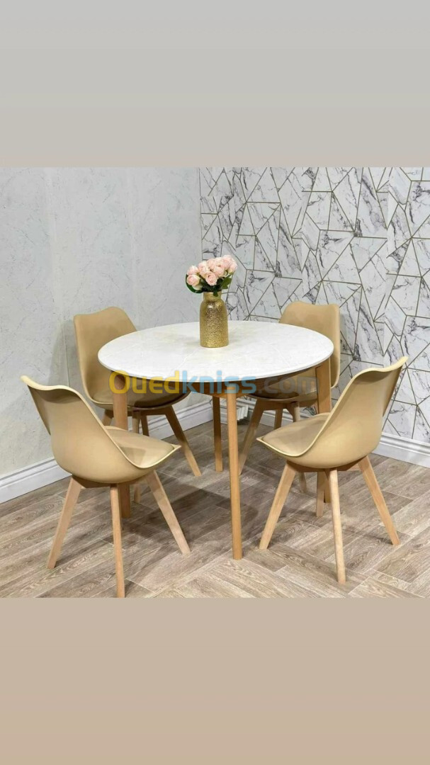 Promo table ronde 100cm  avec 4 chaise