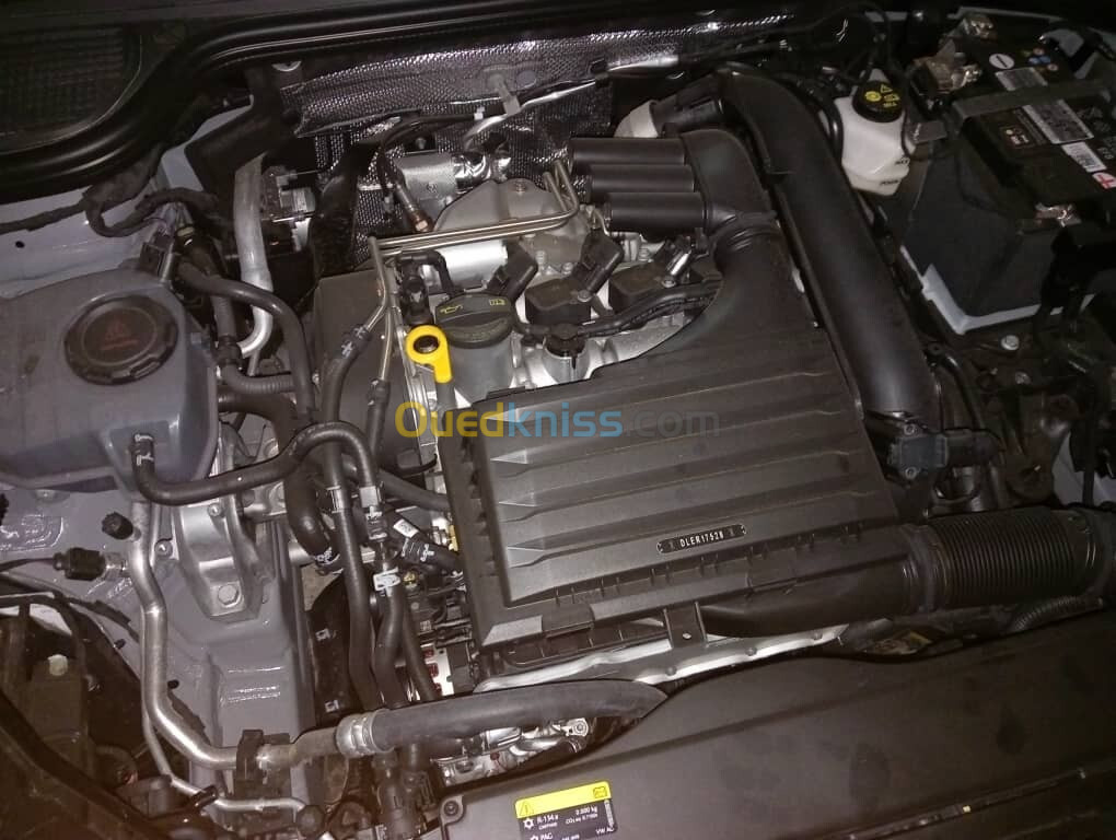 Volkswagen Golf 8 2024 R LINE