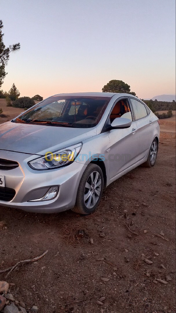 Hyundai Accent RB  4 portes 2018 Accent RB  4 portes