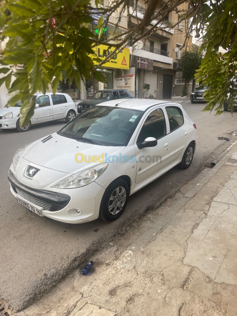 Peugeot 206 Plus 2013 generation