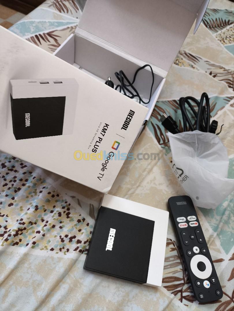 MECOOL K M 7 PLUS Box