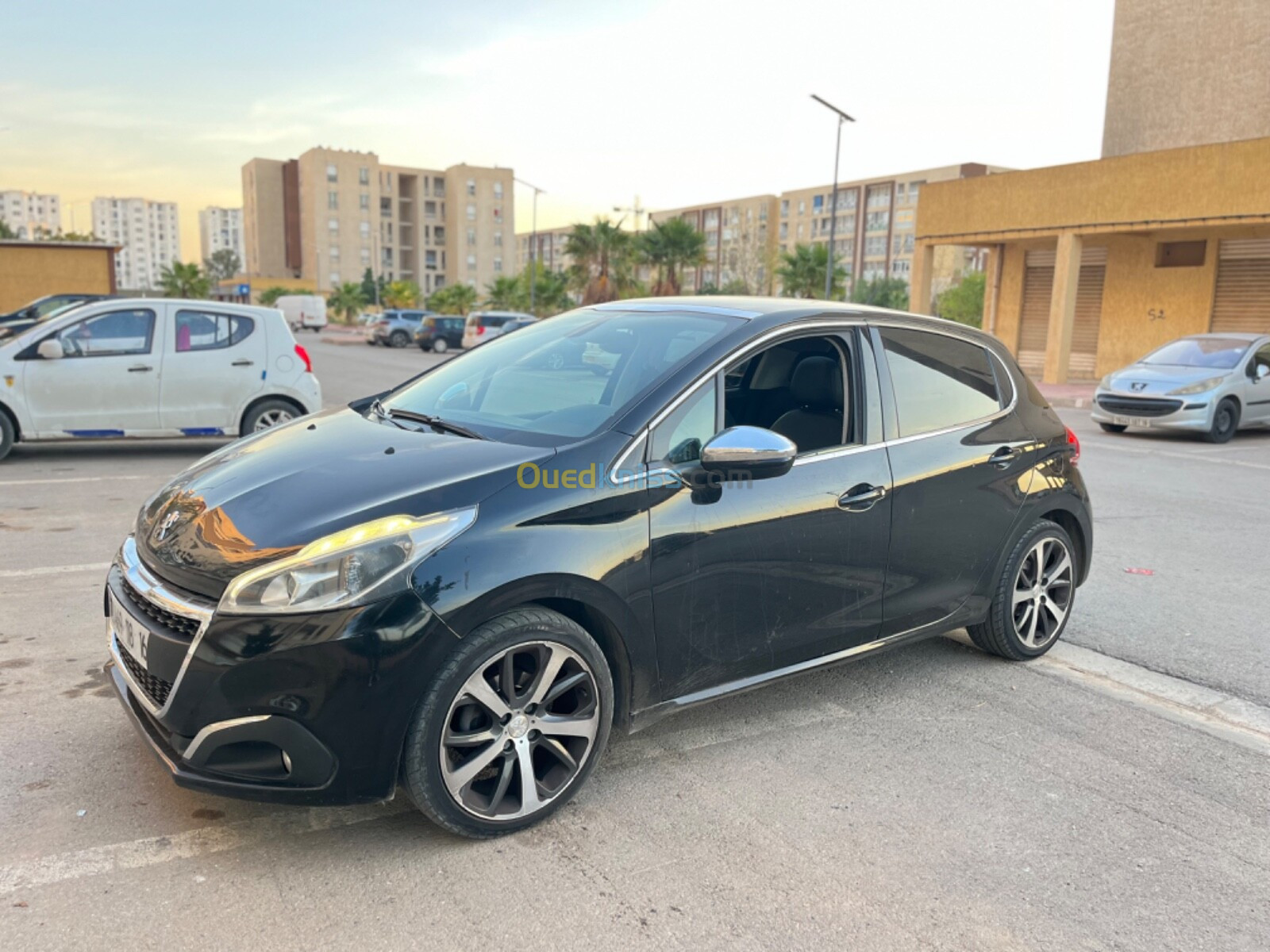 Peugeot 208 2018 Féline