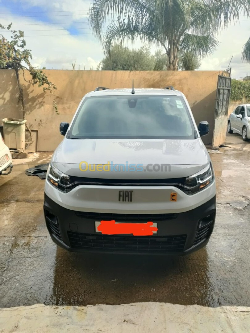 Fiat DOBLO 2023 ITALIE