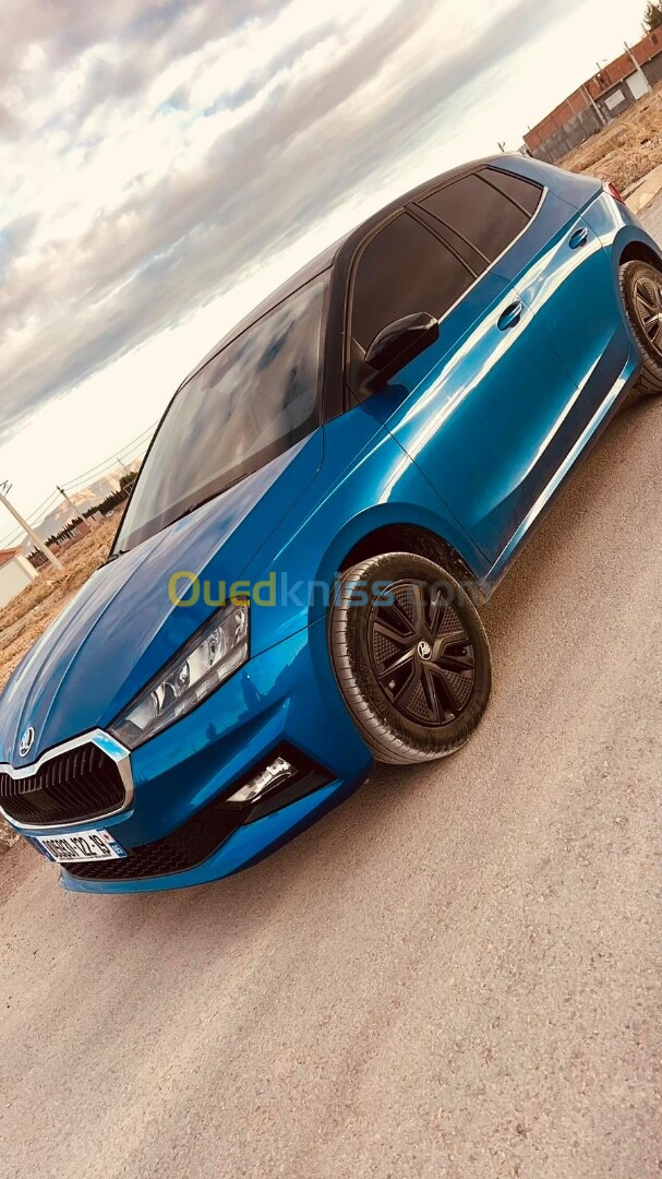 Skoda Fabia 2022 Style (avec toit panoramique)