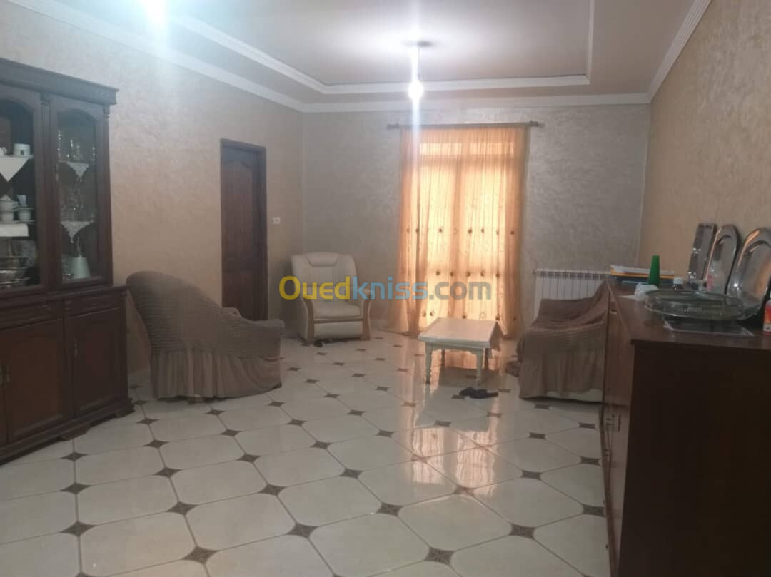 Location Appartement F5 Blida Blida