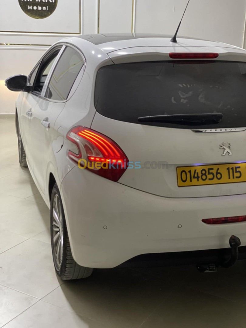 Peugeot 208 2015 Allure