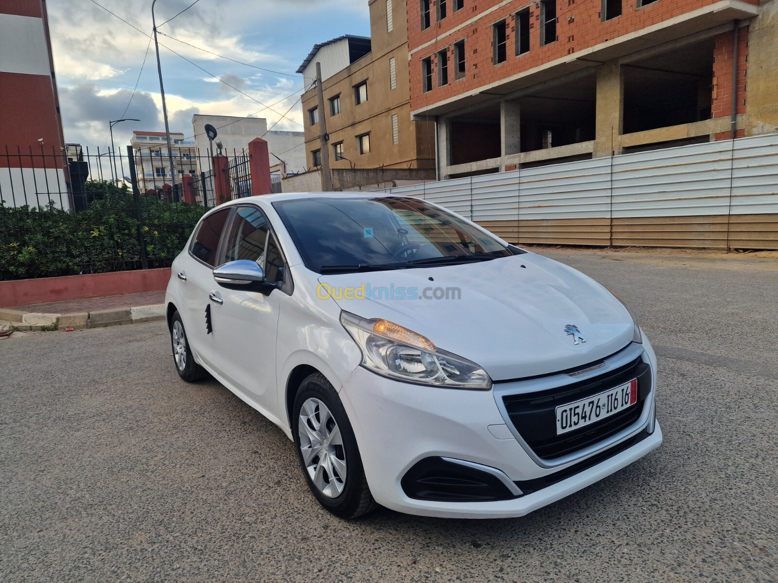 Peugeot 208 2016 Access Facelift