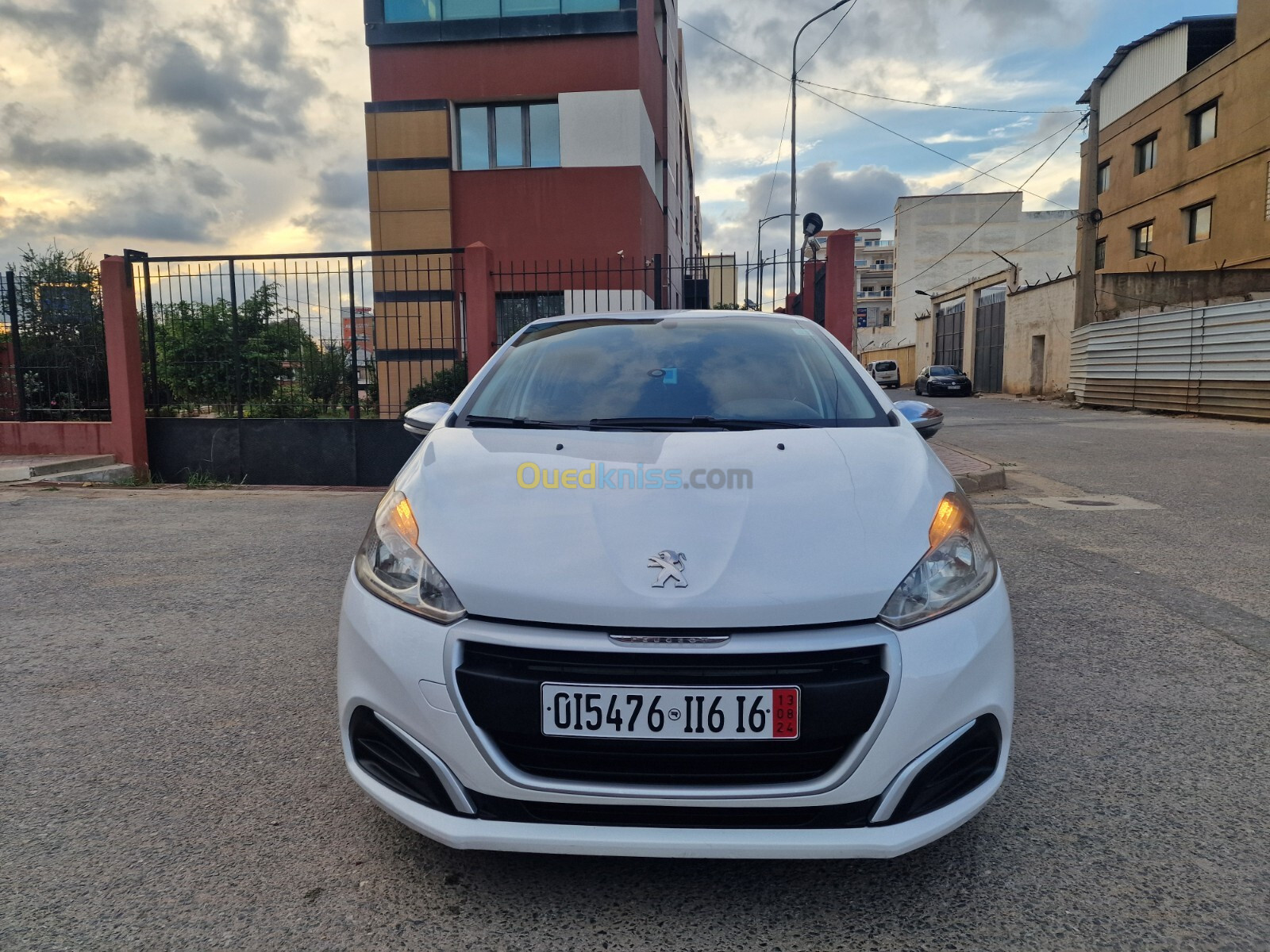 Peugeot 208 2016 Access Facelift