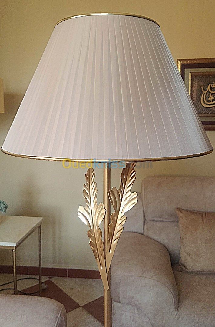 Lampadaire neuf modèle GOLDEN LEAVES pour salon 