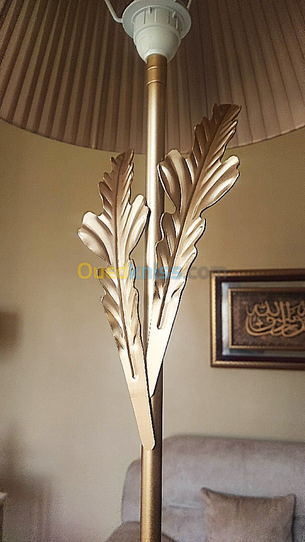 Lampadaire neuf modèle GOLDEN LEAVES pour salon 