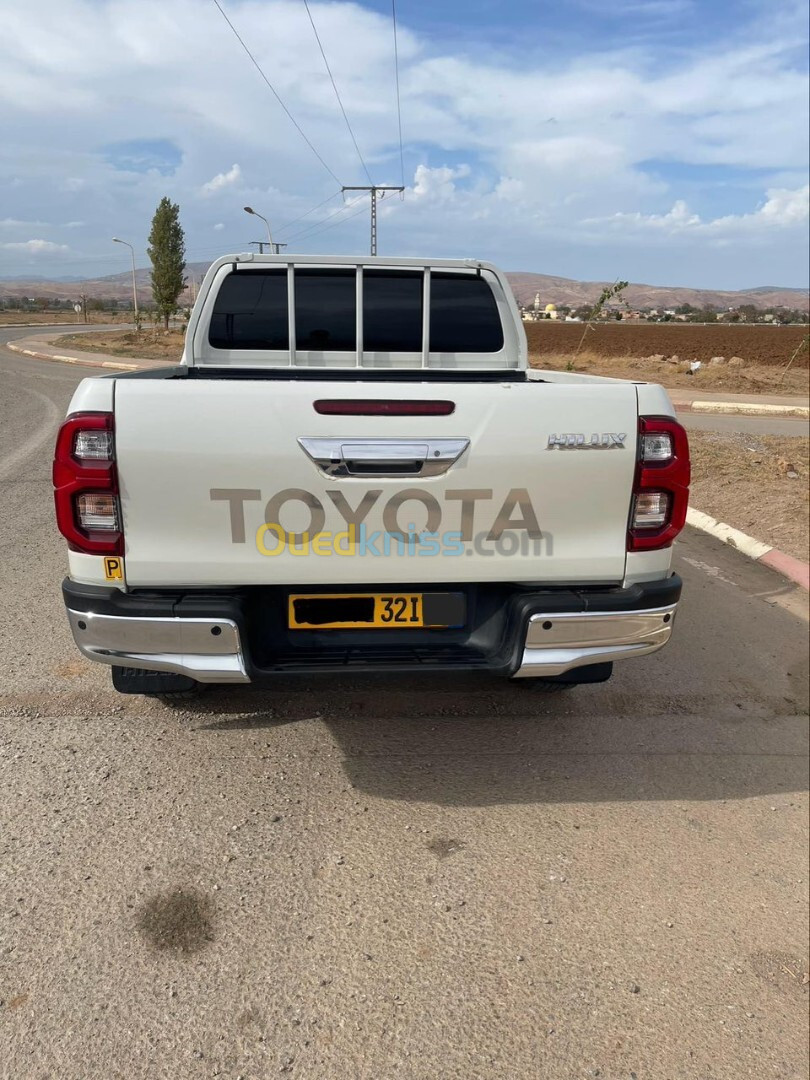 Toyota Hilux 2021 LEGEND SC 4x4