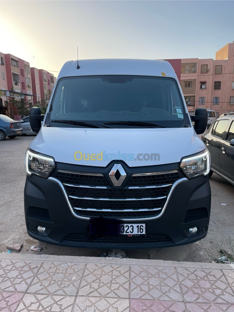 Renault master 2023 