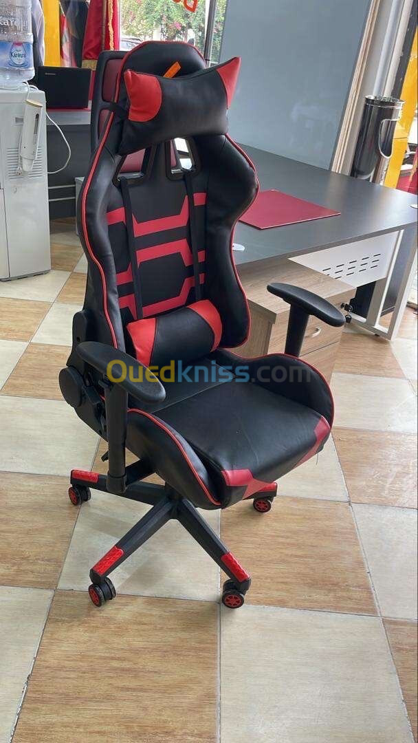 Chaise gamer très très bonne qualité neuf 