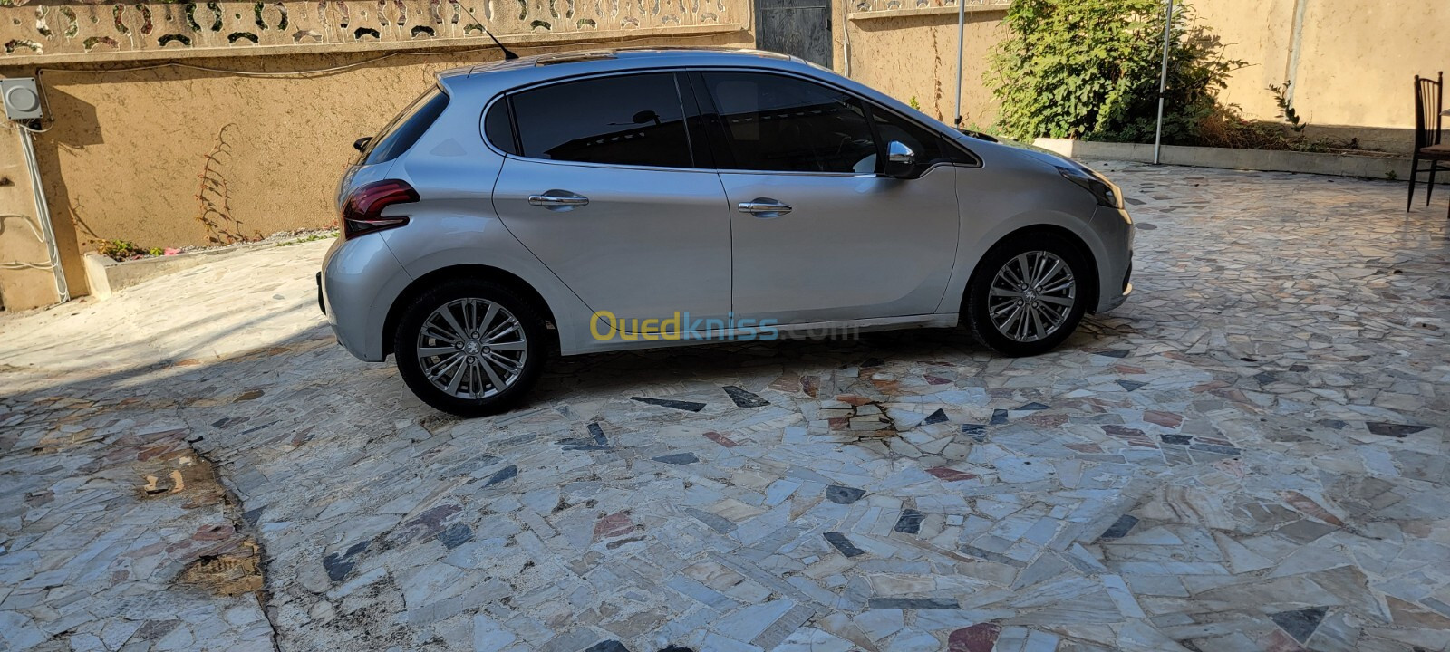 Peugeot 208 2019 Allure Facelift