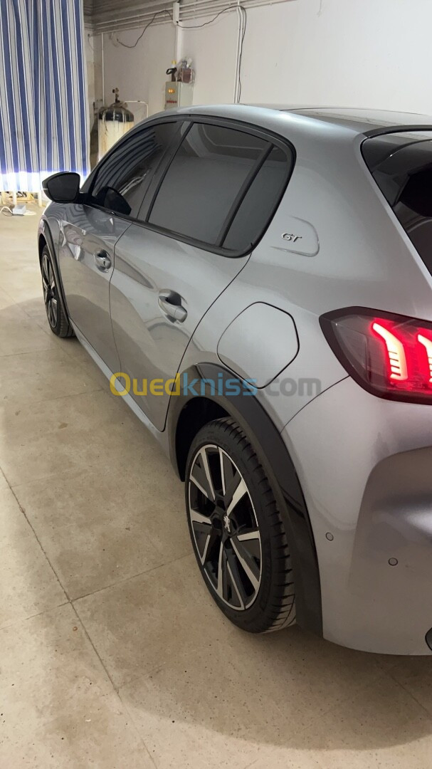 Peugeot 208 2022 GT Line