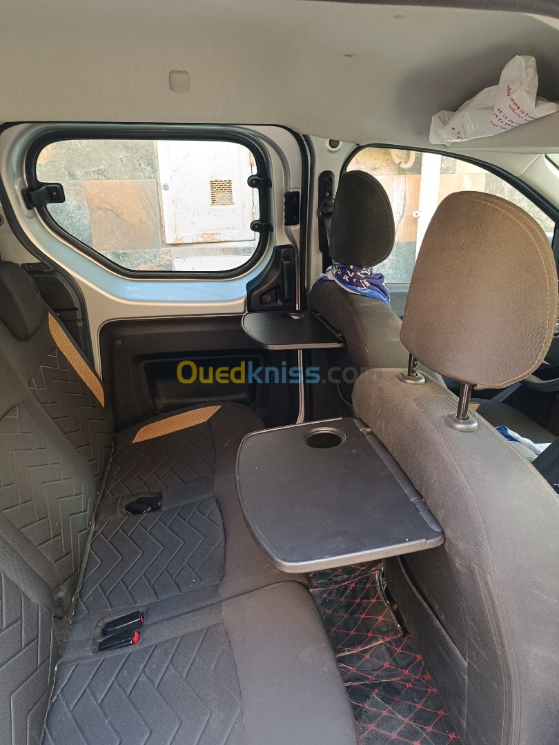 Renault kangoo 2024 stepway