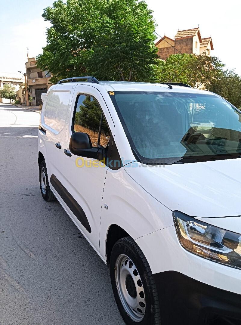 Citroen Berlingo 2021 Niveau 1