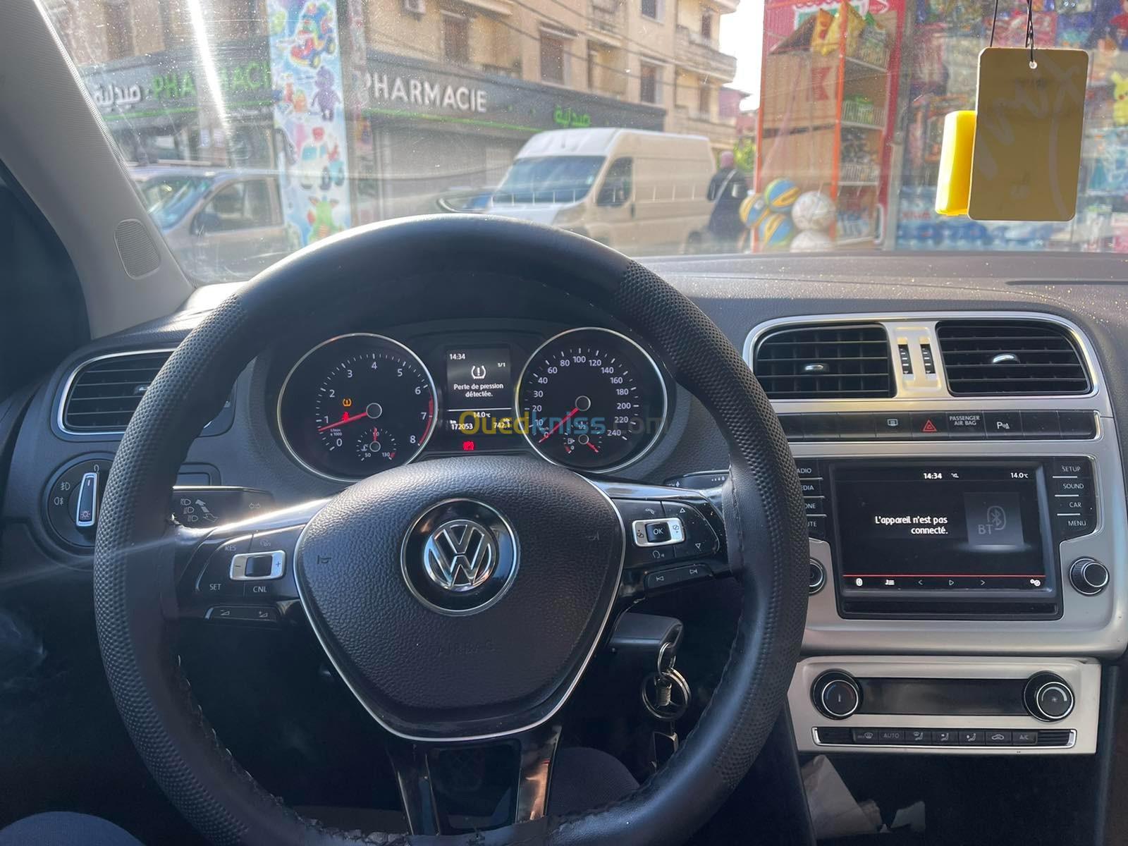 Volkswagen Polo 2016 la cart