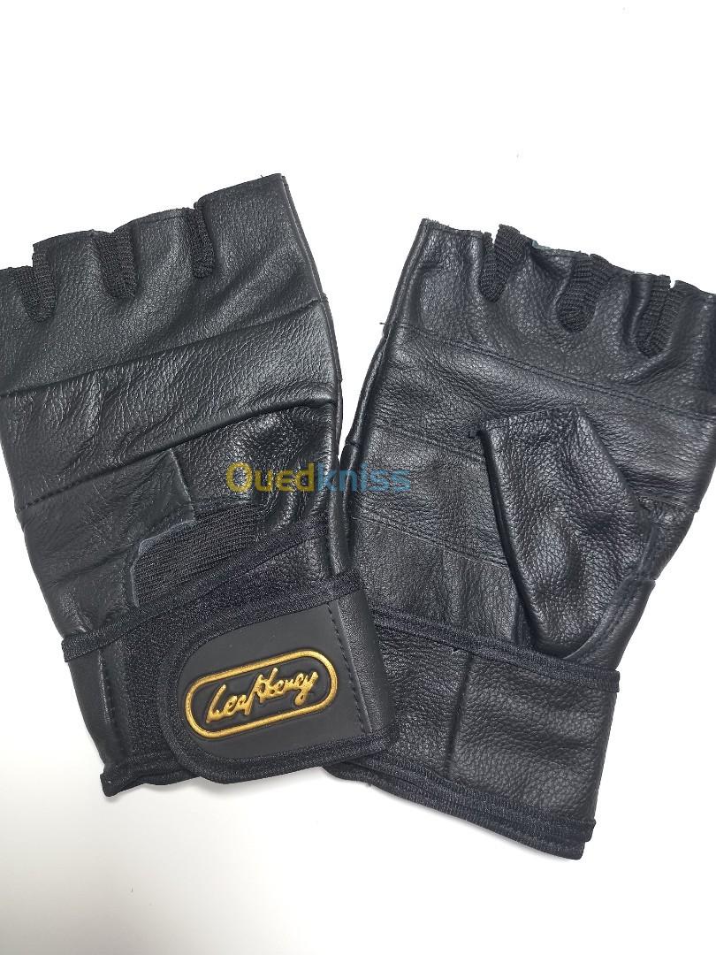 قفازات جلدية رياضية Des gants de cuir