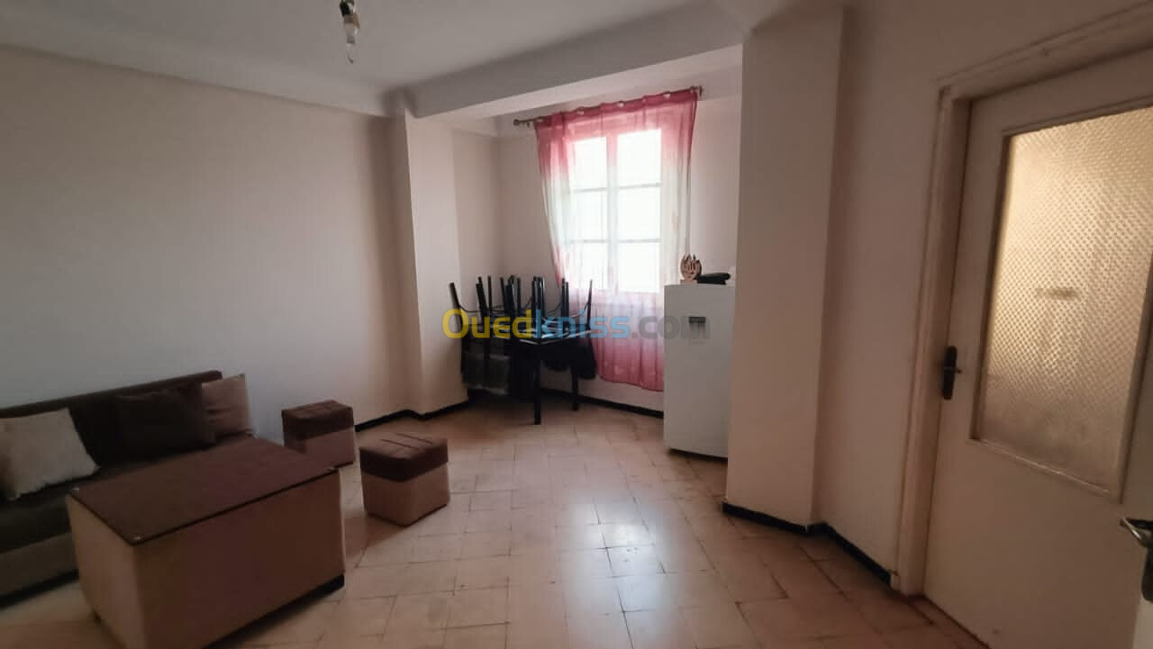 Location Appartement F3 Alger El magharia